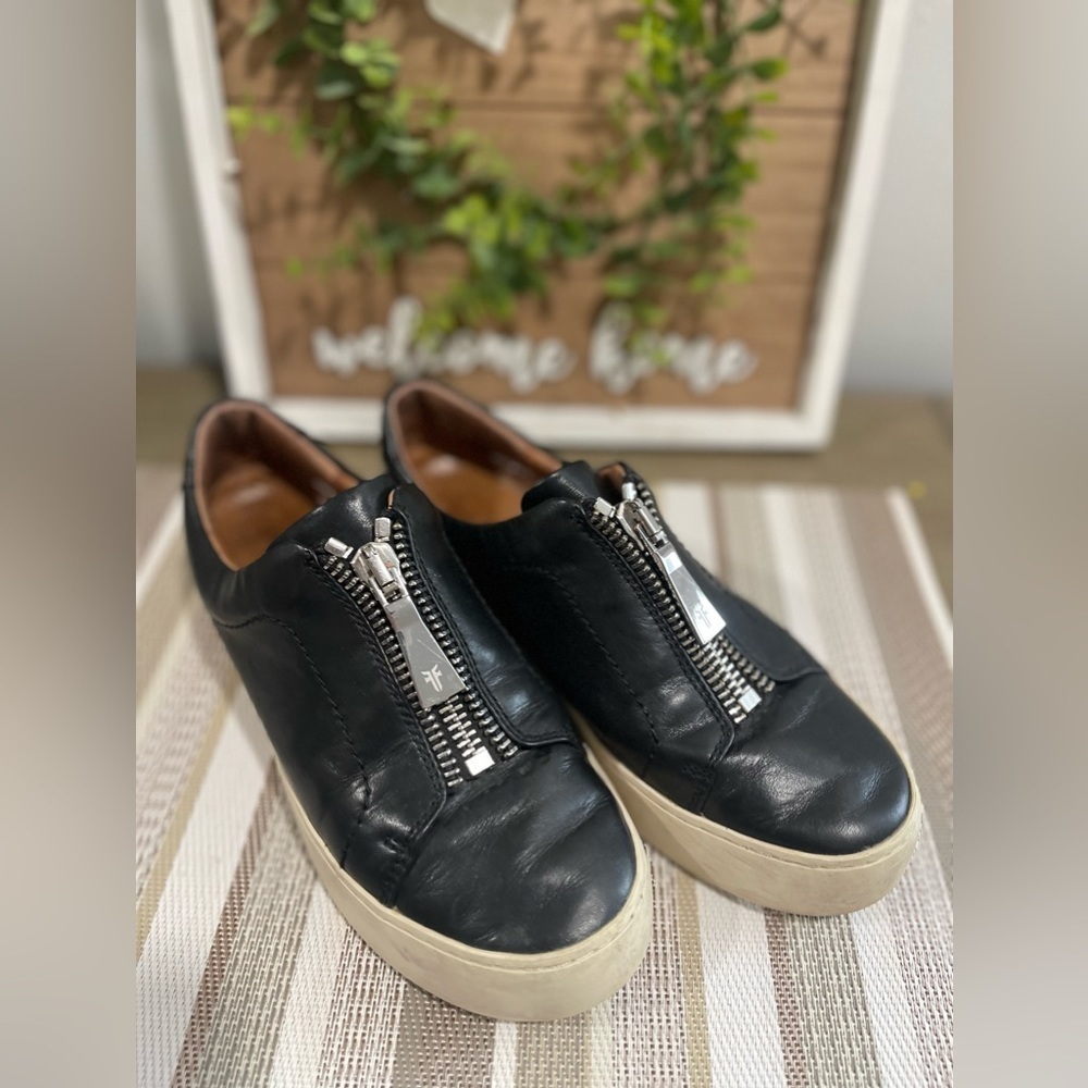 Frye Womens Shoes Zip Up Slip On 3471323 Black Leather Sneaker US Size 6